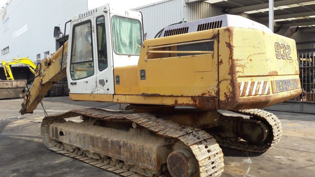 Liebherr R932li ns 572-4318 - Pelle sur chenille: photos 4 Liebherr R932li ns 572-4318 - Pelle sur chenille: photos 4