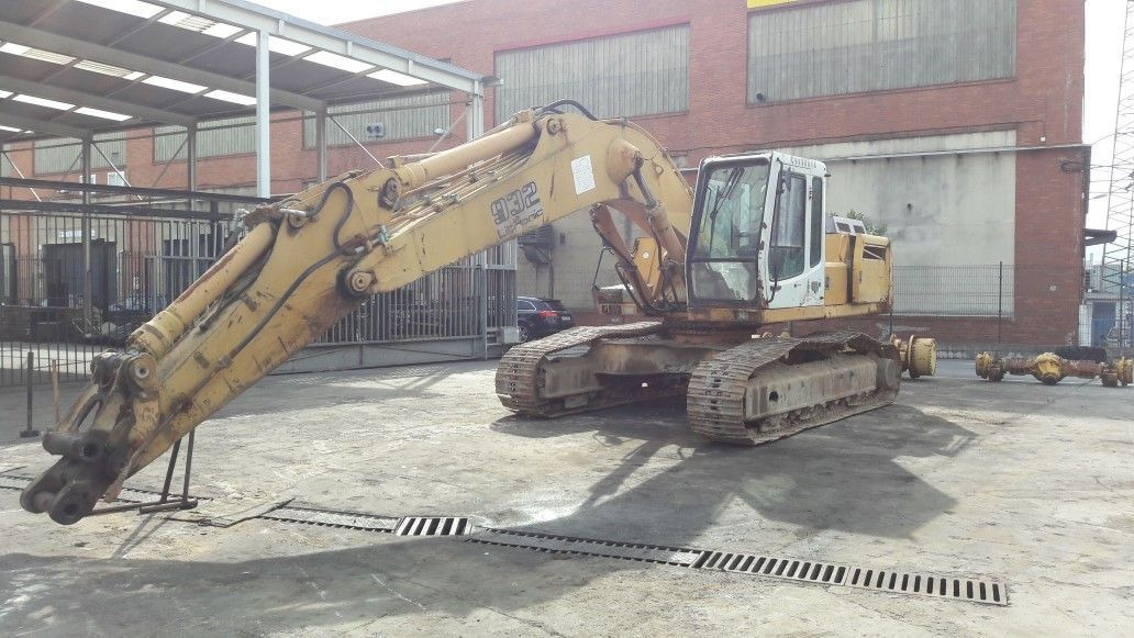 Liebherr R932li ns 572-4318 - Pelle sur chenille: photos 1 Liebherr R932li ns 572-4318 - Pelle sur chenille: photos 1