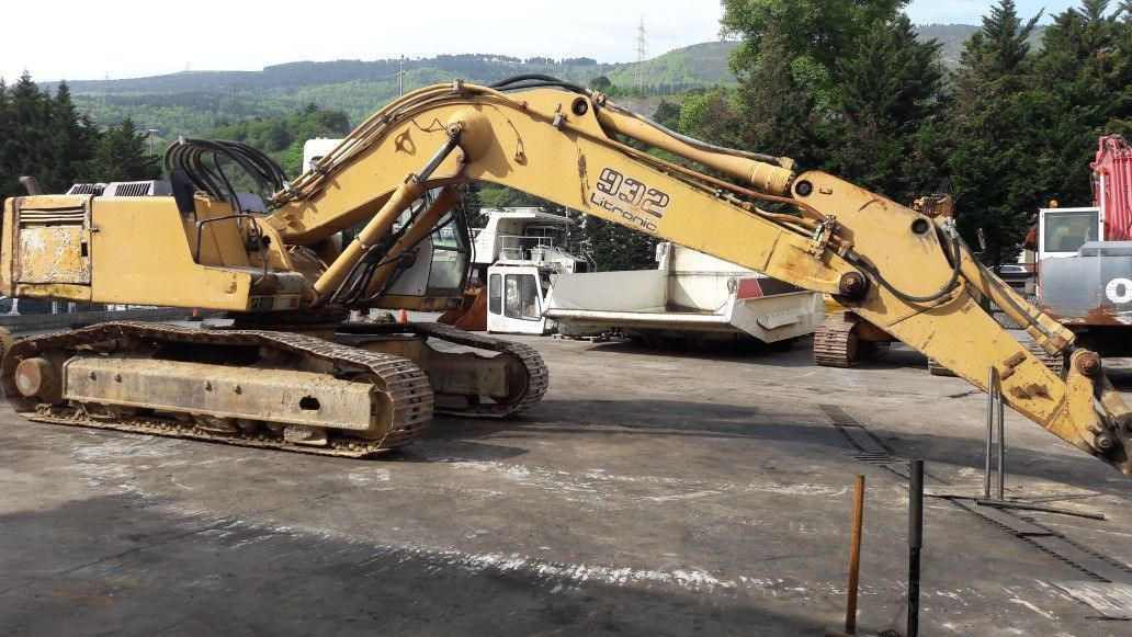 Liebherr R932li ns 572-4318 - Pelle sur chenille: photos 2 Liebherr R932li ns 572-4318 - Pelle sur chenille: photos 2