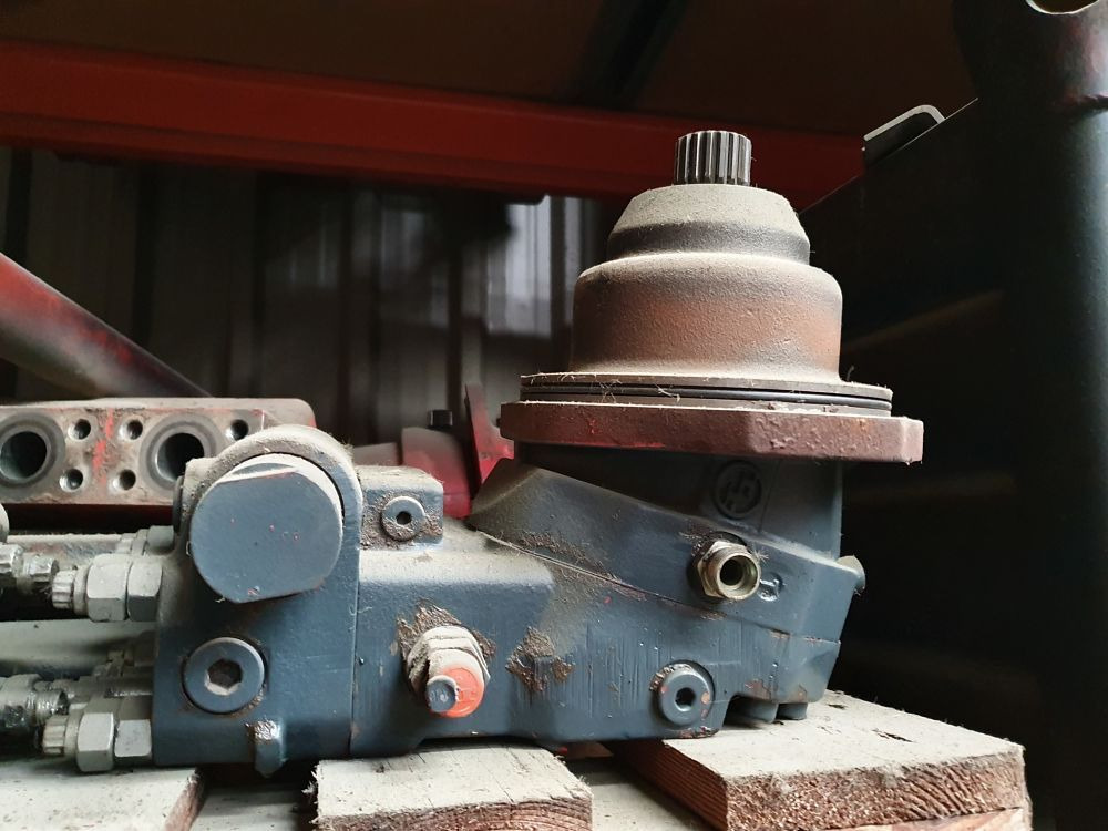 MOTOR DE TRASLACION PARA O&K RH16 - Moteur hydraulique pour Pelle: photos 2 MOTOR DE TRASLACION PARA O&K RH16 - Moteur hydraulique pour Pelle: photos 2