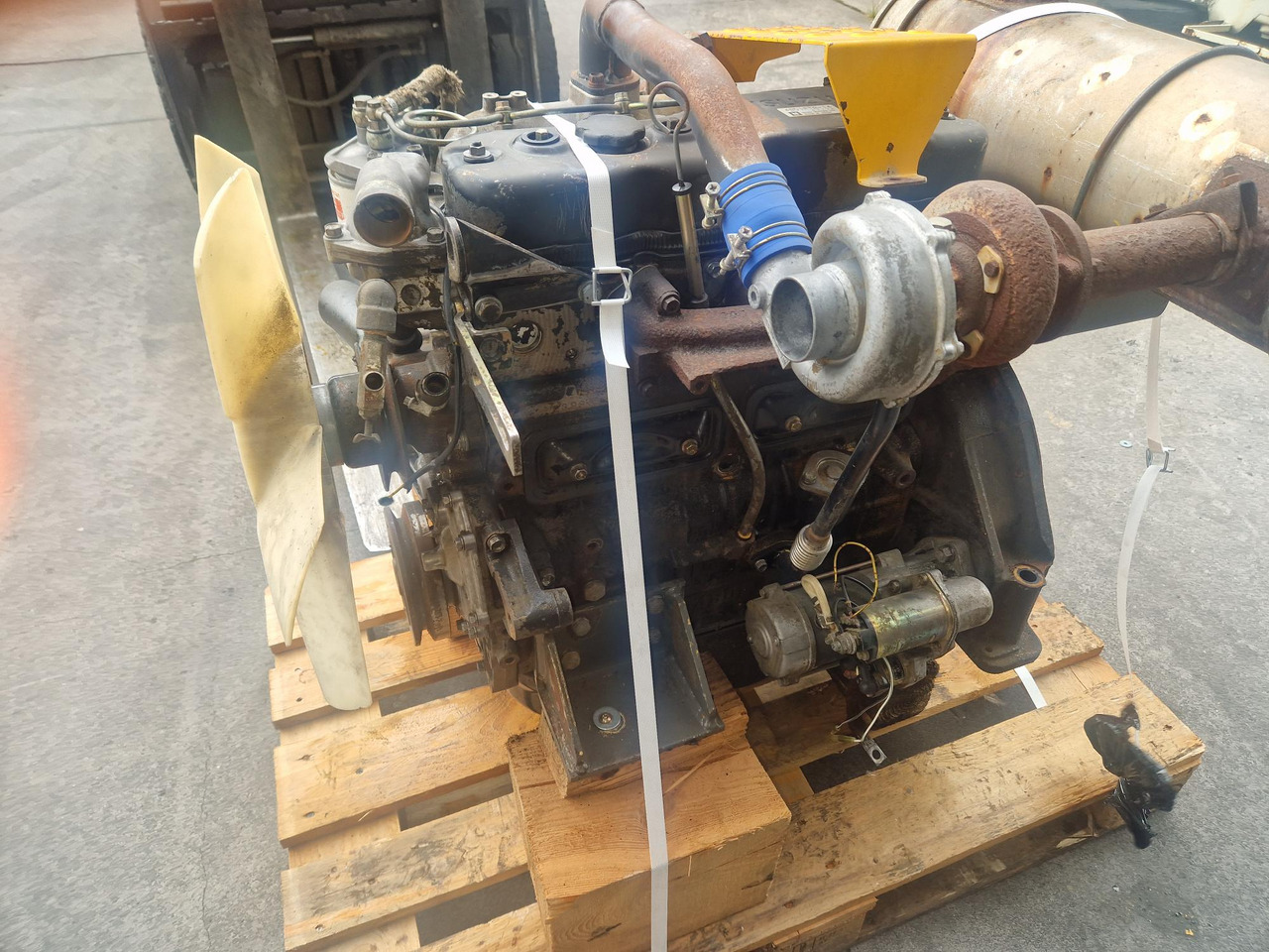 MOTOR ISUZU 4BD1PTA-14 - Moteur pour Engins de chantier: photos 3 MOTOR ISUZU 4BD1PTA-14 - Moteur pour Engins de chantier: photos 3