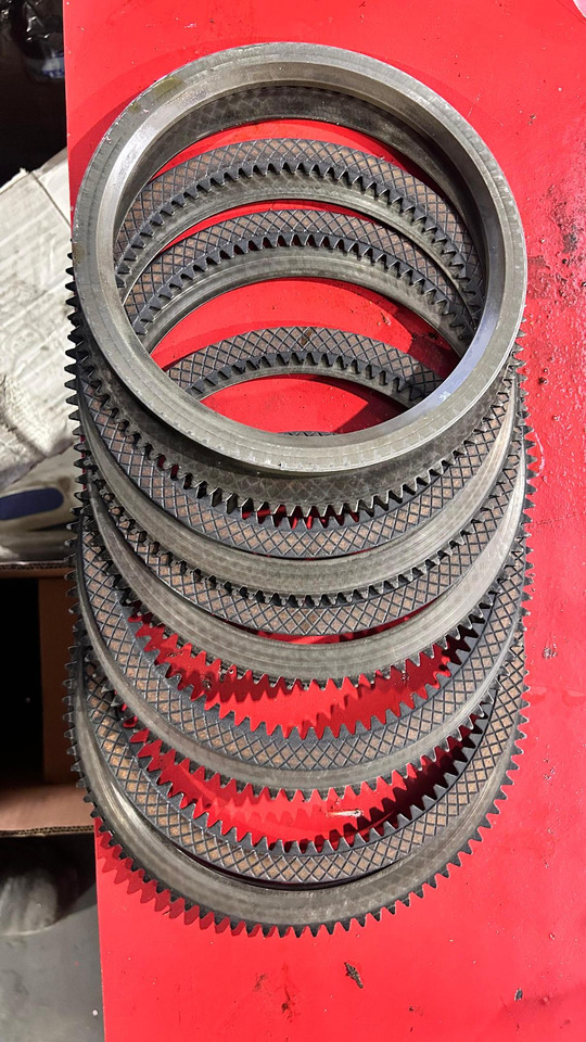 REDUCTOR GIRO SAT 225-220 - Moteur de rotation pour Engins de chantier: photos 3 REDUCTOR GIRO SAT 225-220 - Moteur de rotation pour Engins de chantier: photos 3