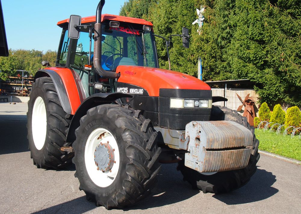 Ciągnik New Holland NH M 135 1998 NEW HOLLAND TM M135 - Tracteur agricole: photos 1 Ciągnik New Holland NH M 135 1998 NEW HOLLAND TM M135 - Tracteur agricole: photos 1