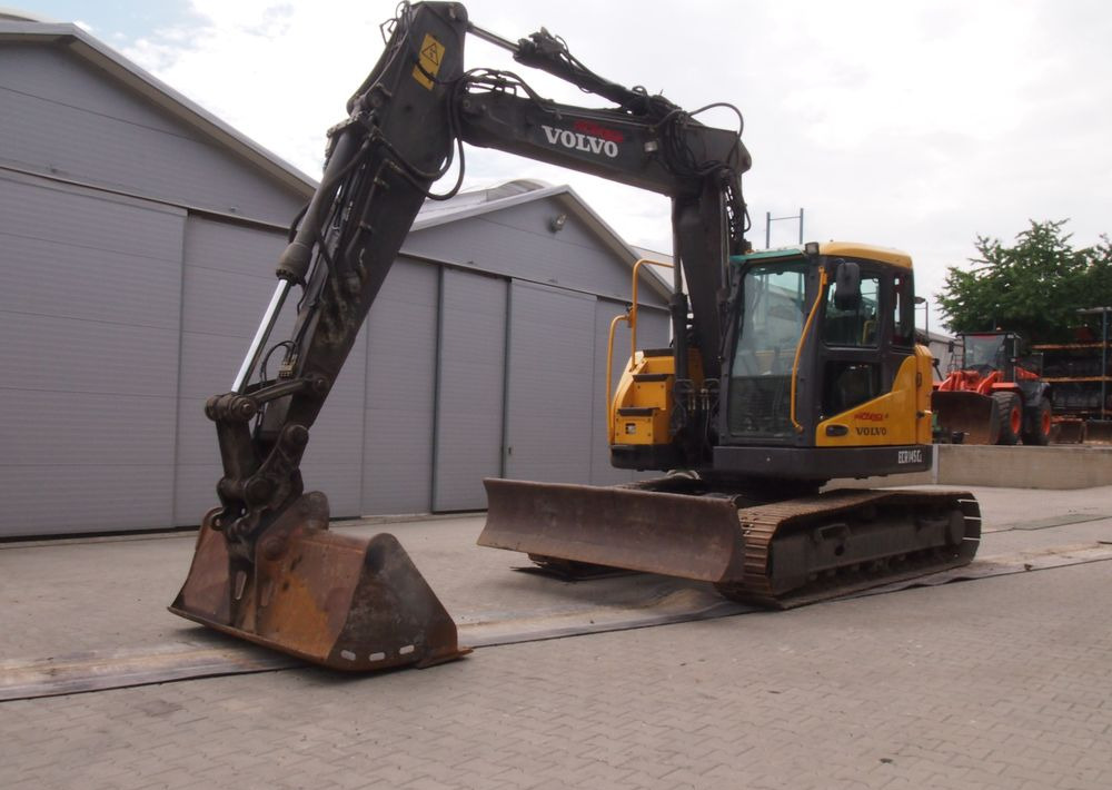 Koparka gąsienicowa Volvo ECR145D 2010 KOPARKA VOLVO - Pelle sur chenille: photos 4 Koparka gąsienicowa Volvo ECR145D 2010 KOPARKA VOLVO - Pelle sur chenille: photos 4