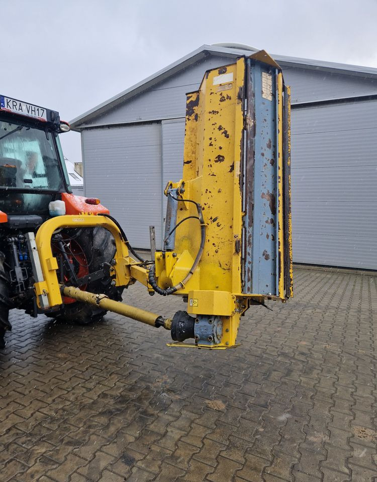 Kosiarka bijakowa Frontoni FRONTONI 200 2012 Kosiarka bijakowa boczna 2m - Broyeur d'accotement: photos 1 Kosiarka bijakowa Frontoni FRONTONI 200 2012 Kosiarka bijakowa boczna 2m - Broyeur d'accotement: photos 1