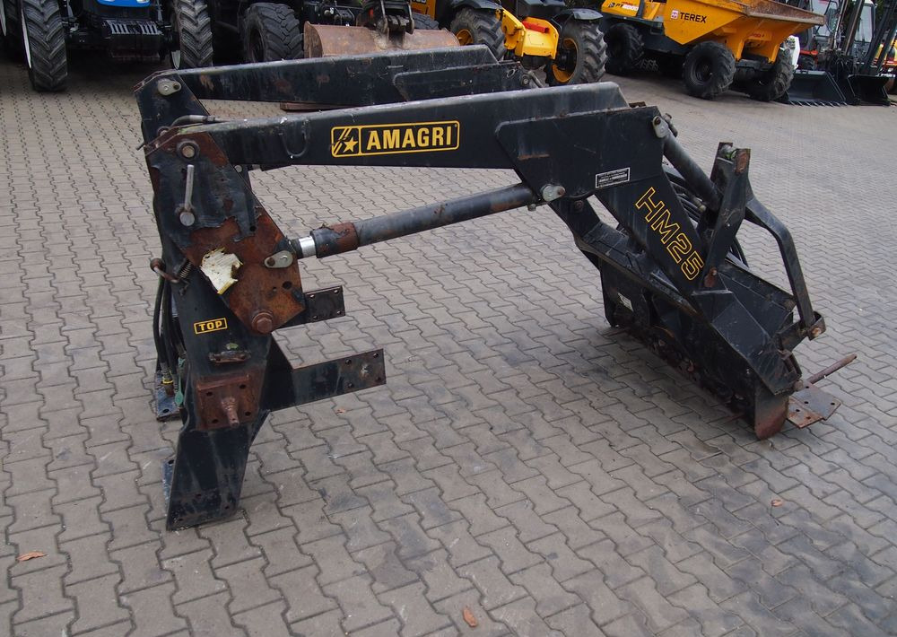 Ładowacz czołowy Amagri HM 25 1999 Tur AMAGRI do Renault 90-34 - Chargeur frontal pour tracteur: photos 4 Ładowacz czołowy Amagri HM 25 1999 Tur AMAGRI do Renault 90-34 - Chargeur frontal pour tracteur: photos 4