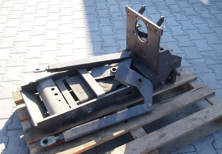 Zaczep Massey Ferguson 3000, 3100, 3600, 8100, 8200 2000 Zaczep dolny HITCH Massey Ferguson , CLAAS - Pièces de rechange pour Machine agricole: photos 2 Zaczep Massey Ferguson 3000, 3100, 3600, 8100, 8200 2000 Zaczep dolny HITCH Massey Ferguson , CLAAS - Pièces de rechange pour Machine agricole: photos 2