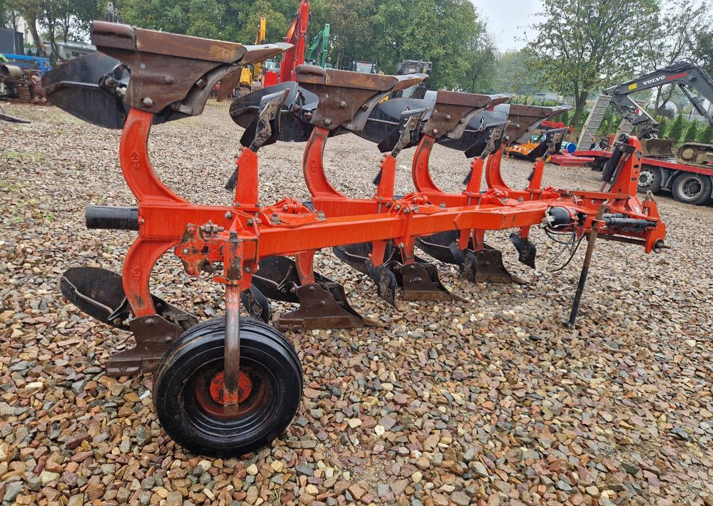 Pług obrotowy GREGOIRE-BESSON 2002 Pług 4 skibowy obrotowy Gregoire-Besson - Charrue: photos 5 Pług obrotowy GREGOIRE-BESSON 2002 Pług 4 skibowy obrotowy Gregoire-Besson - Charrue: photos 5