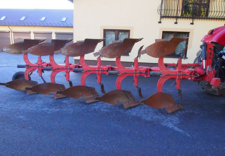 Pług obrotowy GREGOIRE-BESSON RY47 2000 Zabezpieczenie korpusów hydrauliczne - Charrue: photos 1 Pług obrotowy GREGOIRE-BESSON RY47 2000 Zabezpieczenie korpusów hydrauliczne - Charrue: photos 1