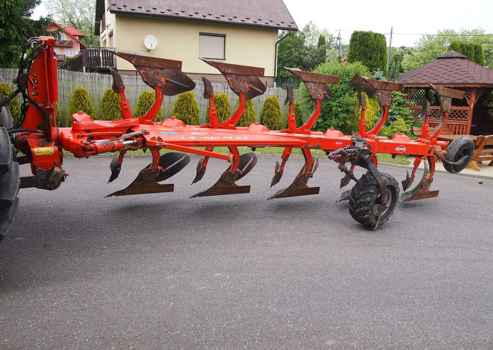 Pług obrotowy Kuhn Kuhn Vari-Master 150 4+1 Pług obracany Kuhn Vari-Master 150 4+1 - Charrue: photos 2 Pług obrotowy Kuhn Kuhn Vari-Master 150 4+1 Pług obracany Kuhn Vari-Master 150 4+1 - Charrue: photos 2