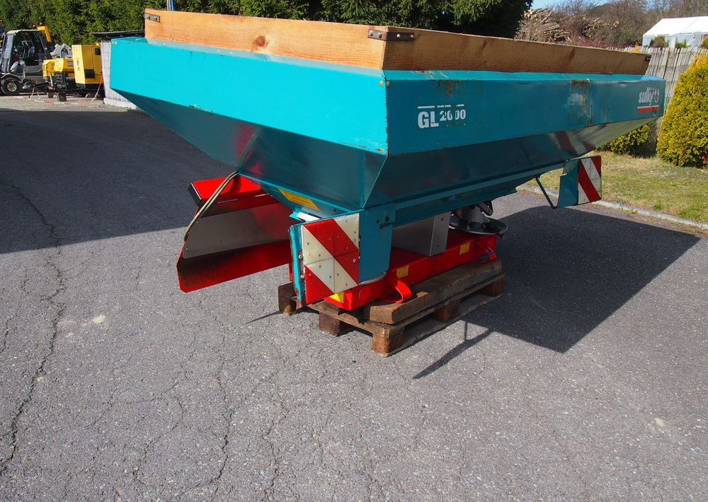 Rozsiewacz nawozów Sulky DPX GL 2000 18-24m Rozsiewacz nawozów Sulky - Distributeur d'engrais: photos 3 Rozsiewacz nawozów Sulky DPX GL 2000 18-24m Rozsiewacz nawozów Sulky - Distributeur d'engrais: photos 3