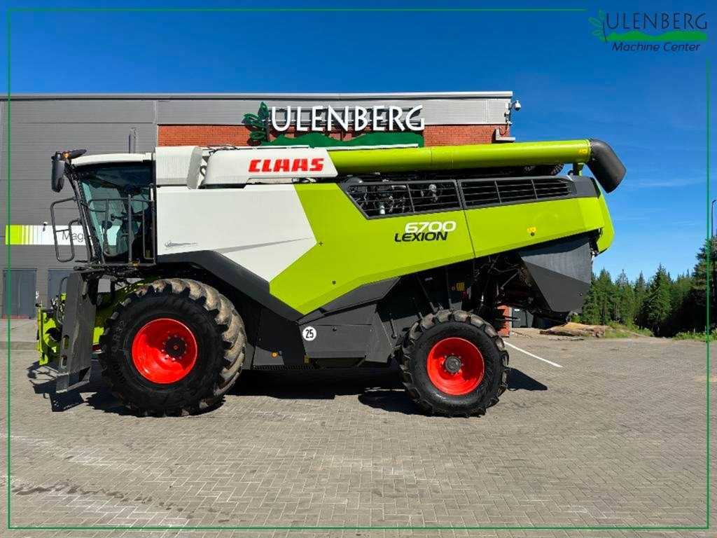 Claas Lexion 6700 - Moissonneuse-batteuse: photos 2 Claas Lexion 6700 - Moissonneuse-batteuse: photos 2