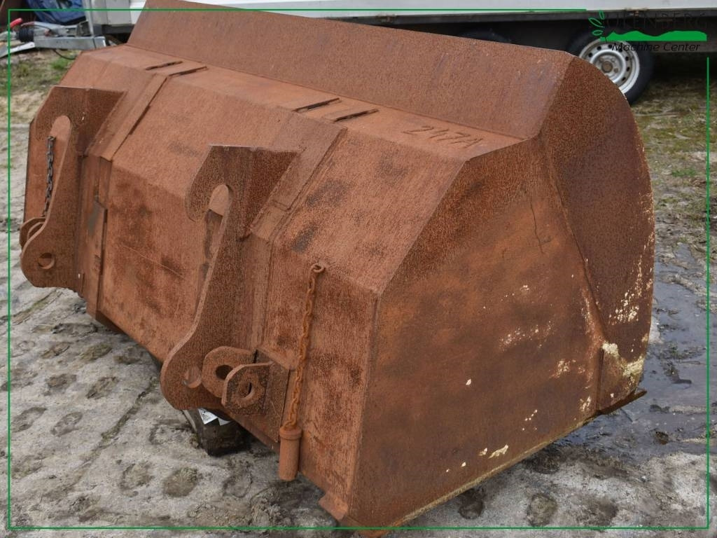 Lyzki do ladowarki Claas Scorpion - Godet pour Engins de chantier: photos 1 Lyzki do ladowarki Claas Scorpion - Godet pour Engins de chantier: photos 1