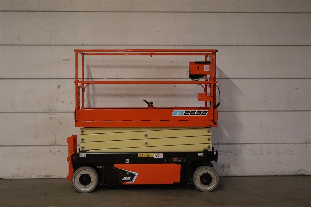JLG 2632ES - Nacelle ciseaux: photos 1 JLG 2632ES - Nacelle ciseaux: photos 1