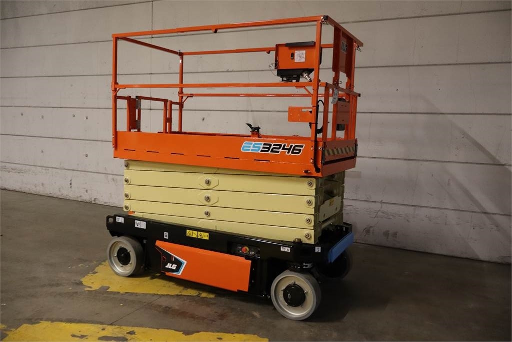 JLG 3246ES - Nacelle ciseaux: photos 3 JLG 3246ES - Nacelle ciseaux: photos 3