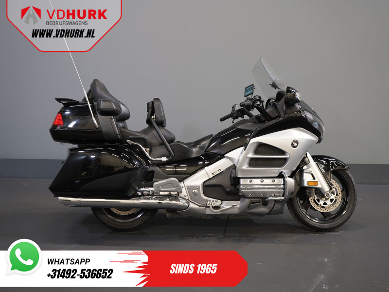 Honda GL 1800 Gold Wing MARGE/ ABS/ Koffers/ Cruise/ Topkoffer/ Radio - Motocyclette: photos 3 Honda GL 1800 Gold Wing MARGE/ ABS/ Koffers/ Cruise/ Topkoffer/ Radio - Motocyclette: photos 3