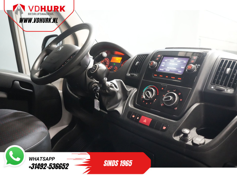 Peugeot Boxer 2.2 HDi 120 pk L2H2 BPM VRIJ! 2.5t Trekverm./ Navi/ PDC/ Cruise/ Airco - Fourgonnette: photos 3 Peugeot Boxer 2.2 HDi 120 pk L2H2 BPM VRIJ! 2.5t Trekverm./ Navi/ PDC/ Cruise/ Airco - Fourgonnette: photos 3