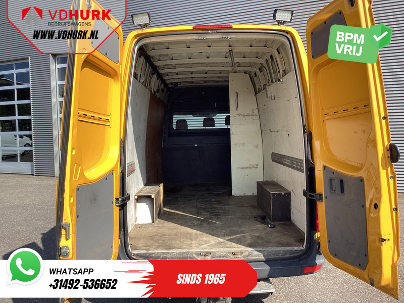 Volkswagen Crafter 32 2.5 TDI 136 pk L3H2 EXPORT ONLY DB Riem V.V./ 2.8t Trekgewicht/ Airco/ 270Gr.Deuren/ Trekhaak - Fourgonnette: photos 5 Volkswagen Crafter 32 2.5 TDI 136 pk L3H2 EXPORT ONLY DB Riem V.V./ 2.8t Trekgewicht/ Airco/ 270Gr.Deuren/ Trekhaak - Fourgonnette: photos 5