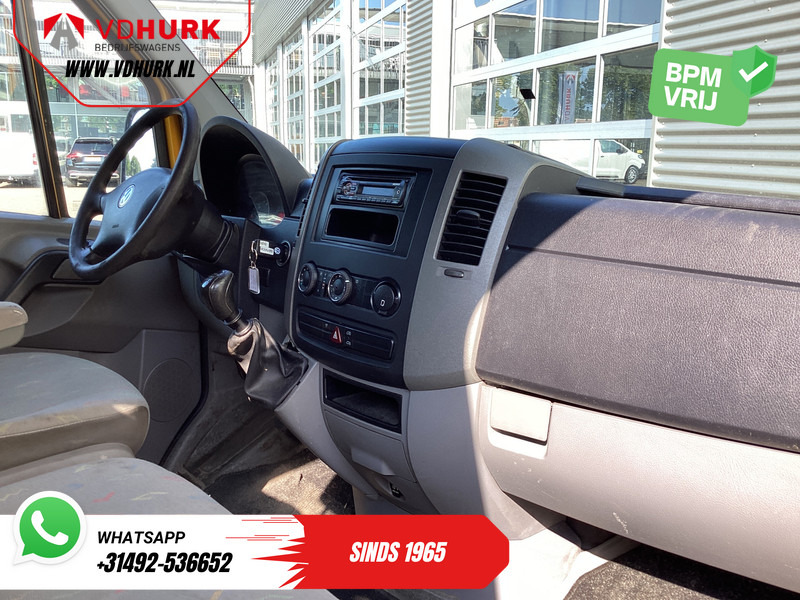 Volkswagen Crafter 32 2.5 TDI 136 pk L3H2 EXPORT ONLY DB Riem V.V./ 2.8t Trekgewicht/ Airco/ 270Gr.Deuren/ Trekhaak - Fourgonnette: photos 3 Volkswagen Crafter 32 2.5 TDI 136 pk L3H2 EXPORT ONLY DB Riem V.V./ 2.8t Trekgewicht/ Airco/ 270Gr.Deuren/ Trekhaak - Fourgonnette: photos 3