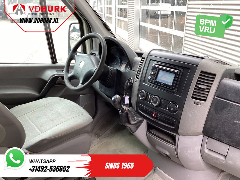 Volkswagen Crafter 35 2.5 TDI EXPORT ONLY Riem V.V/ APK 5-2026/ Imperiaal/ Gev.stoel/ 2.8T trekverm./ Navi/ Trekhaak/ Airco - Fourgon utilitaire: photos 3 Volkswagen Crafter 35 2.5 TDI EXPORT ONLY Riem V.V/ APK 5-2026/ Imperiaal/ Gev.stoel/ 2.8T trekverm./ Navi/ Trekhaak/ Airco - Fourgon utilitaire: photos 3
