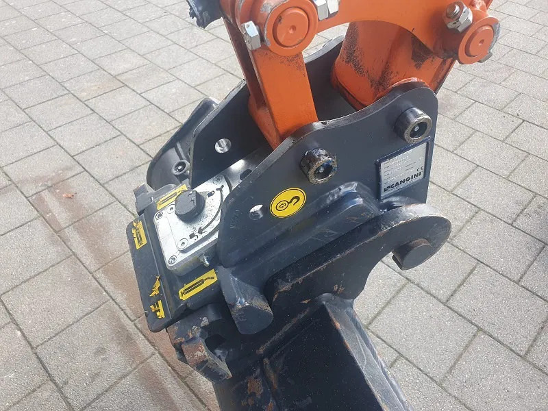 Mini pelle Hitachi ZX10U - 6 serie - 33 working hours -: photos 7