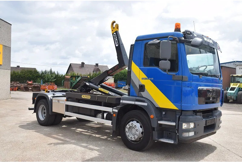 MAN TGM 18.340 - Camion ampliroll: photos 1 MAN TGM 18.340 - Camion ampliroll: photos 1