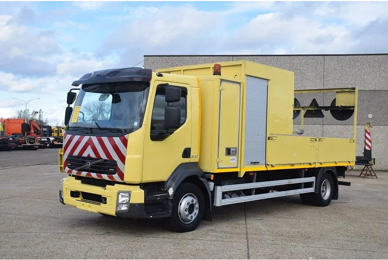 Volvo FL 250 - Camion plateau: photos 1 Volvo FL 250 - Camion plateau: photos 1