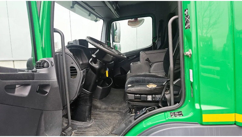 Mercedes-Benz Atego 1018 *L*Achteruitrijcamera*Automaat*Airco*Dhollandia Laadbrug*7149cm - Camion: photos 3 Mercedes-Benz Atego 1018 *L*Achteruitrijcamera*Automaat*Airco*Dhollandia Laadbrug*7149cm - Camion: photos 3