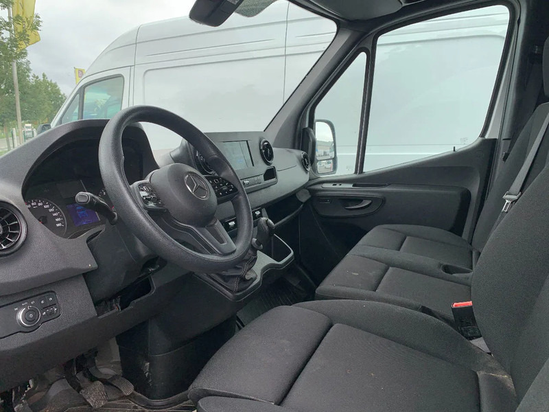 Mercedes-Benz Sprinter 317 CDI*L2H2*360°CAMERA*TEMPOMAT*NAVIGATIE*STOELVERWARMING* - Fourgon utilitaire: photos 3 Mercedes-Benz Sprinter 317 CDI*L2H2*360°CAMERA*TEMPOMAT*NAVIGATIE*STOELVERWARMING* - Fourgon utilitaire: photos 3