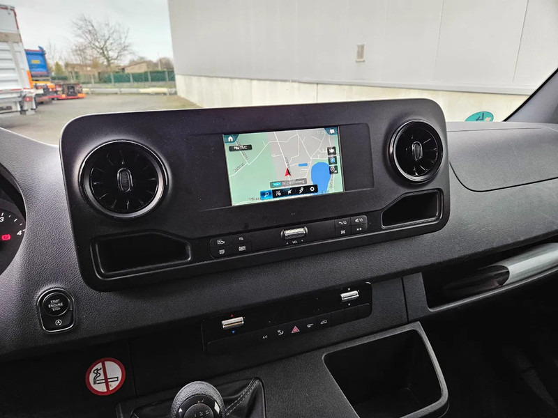 Mercedes-Benz Sprinter 317 CDI*L2H2*360°CAMERA*TEMPOMAT*NAVIGATIE*STOELVERWARMING* - Fourgon utilitaire: photos 5 Mercedes-Benz Sprinter 317 CDI*L2H2*360°CAMERA*TEMPOMAT*NAVIGATIE*STOELVERWARMING* - Fourgon utilitaire: photos 5