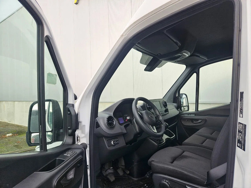 Mercedes-Benz Sprinter 317 CDI*L2H2*360°Camera*Zetelverwarming*Tempomat*Navi* - Fourgon utilitaire: photos 3 Mercedes-Benz Sprinter 317 CDI*L2H2*360°Camera*Zetelverwarming*Tempomat*Navi* - Fourgon utilitaire: photos 3