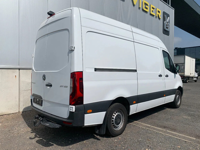 Mercedes-Benz Sprinter 317 CDI*L2H2*TREKHAAK*ACHTERUITRIJCAMERA*NAVI* - Fourgon utilitaire: photos 2 Mercedes-Benz Sprinter 317 CDI*L2H2*TREKHAAK*ACHTERUITRIJCAMERA*NAVI* - Fourgon utilitaire: photos 2