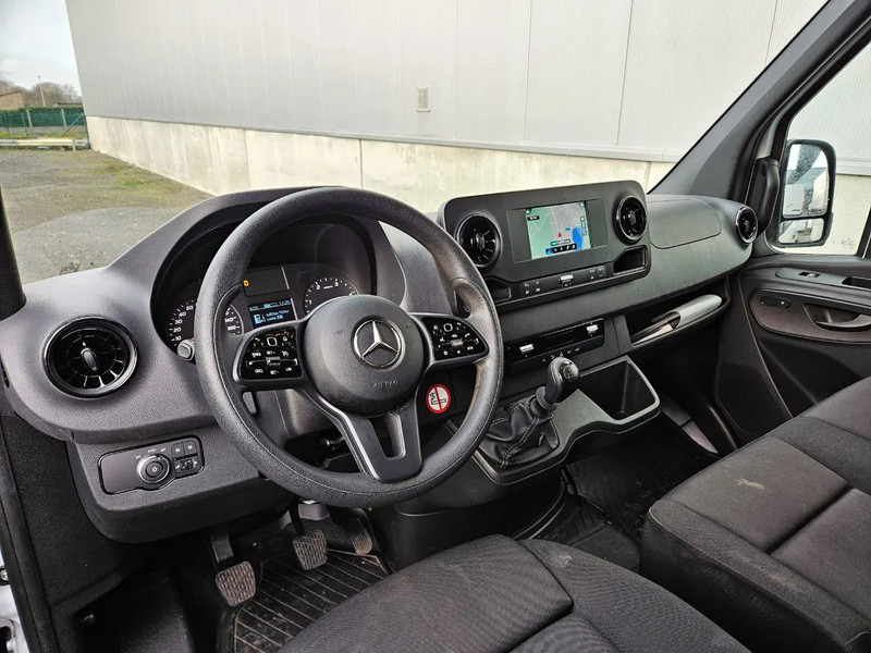 Mercedes-Benz Sprinter 317 L2H2*Achteruitrijcamera*360°camera*Zetelverwarming* - Fourgon utilitaire: photos 4 Mercedes-Benz Sprinter 317 L2H2*Achteruitrijcamera*360°camera*Zetelverwarming* - Fourgon utilitaire: photos 4