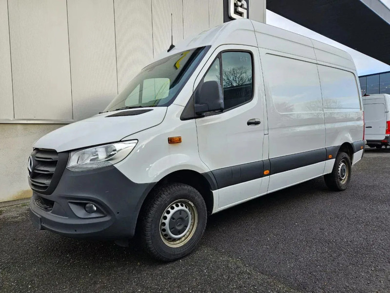 Mercedes-Benz Sprinter 317 L2H2*Achteruitrijcamera*360°camera*Zetelverwarming* - Fourgon utilitaire: photos 1 Mercedes-Benz Sprinter 317 L2H2*Achteruitrijcamera*360°camera*Zetelverwarming* - Fourgon utilitaire: photos 1