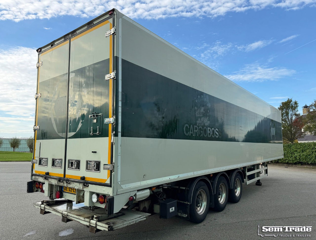 Burg VAN Beurden Isolated BOX Hydrarolls Carrier Vector 1550 Tail Lift Holland-Trailer - Semi-remorque frigorifique: photos 4 Burg VAN Beurden Isolated BOX Hydrarolls Carrier Vector 1550 Tail Lift Holland-Trailer - Semi-remorque frigorifique: photos 4