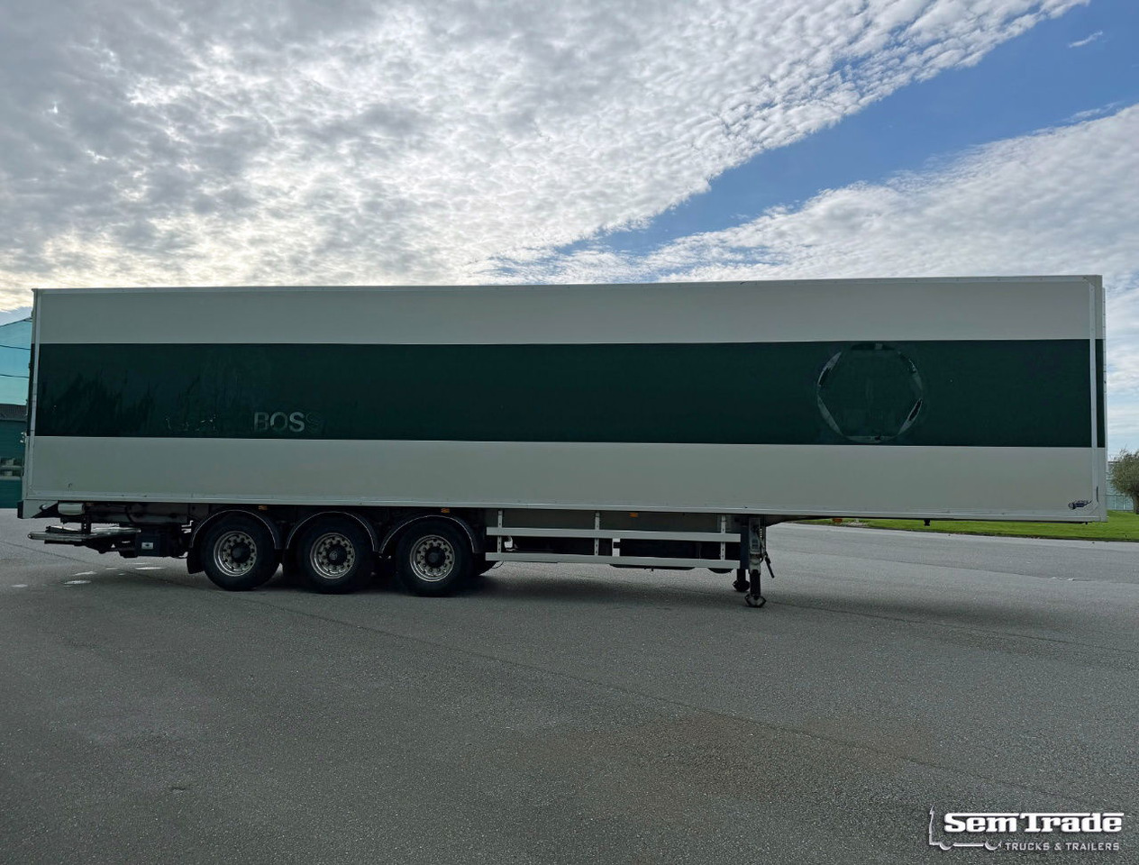 Burg VAN Beurden Isolated BOX Hydrarolls Carrier Vector 1550 Tail Lift Holland-Trailer - Semi-remorque frigorifique: photos 5 Burg VAN Beurden Isolated BOX Hydrarolls Carrier Vector 1550 Tail Lift Holland-Trailer - Semi-remorque frigorifique: photos 5