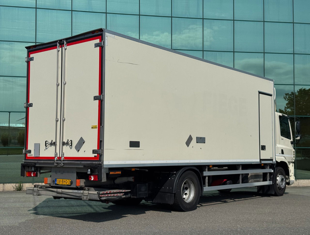 DAF CF 250 Carrier Supra 1150 Multi Temp 561.000 KM Tail Lift NL Truck - Camion frigorifique: photos 5 DAF CF 250 Carrier Supra 1150 Multi Temp 561.000 KM Tail Lift NL Truck - Camion frigorifique: photos 5