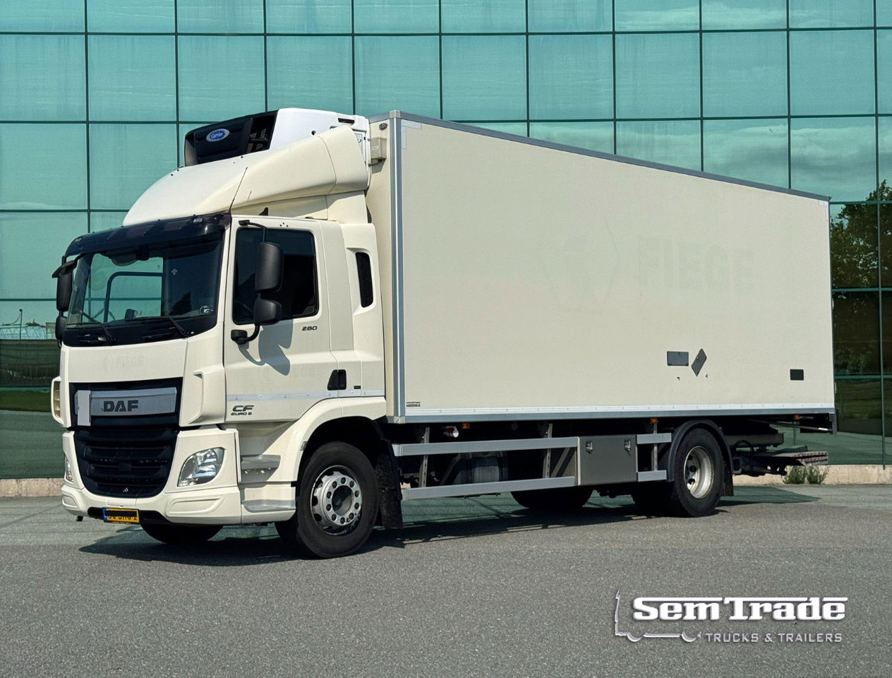 DAF CF 250 Carrier Supra 1150 Multi Temp 561.000 KM Tail Lift NL Truck - Camion frigorifique: photos 1 DAF CF 250 Carrier Supra 1150 Multi Temp 561.000 KM Tail Lift NL Truck - Camion frigorifique: photos 1