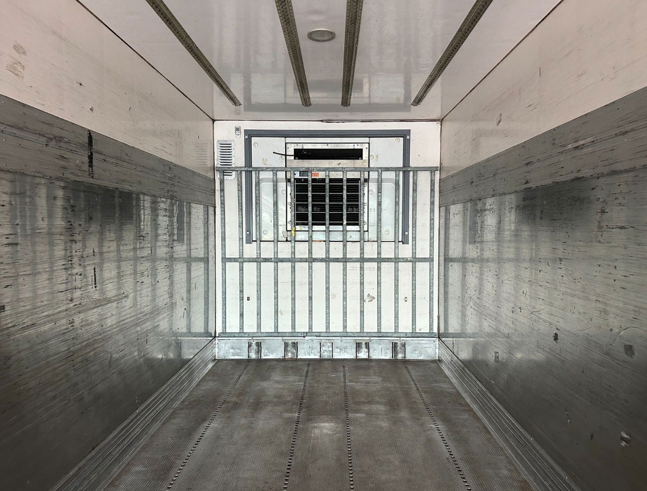 Semi-remorque frigorifique Renders Chereau Carrier Maxima 1300 Steering Axle Tail Lift Belgium Trailer: photos 19 Semi-remorque frigorifique Renders Chereau Carrier Maxima 1300 Steering Axle Tail Lift Belgium Trailer: photos 19