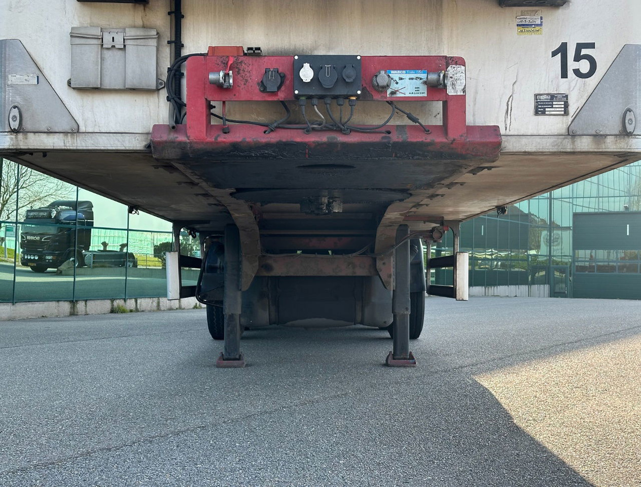 Semi-remorque frigorifique Renders Chereau Carrier Maxima 1300 Steering Axle Tail Lift Belgium Trailer: photos 12 Semi-remorque frigorifique Renders Chereau Carrier Maxima 1300 Steering Axle Tail Lift Belgium Trailer: photos 12