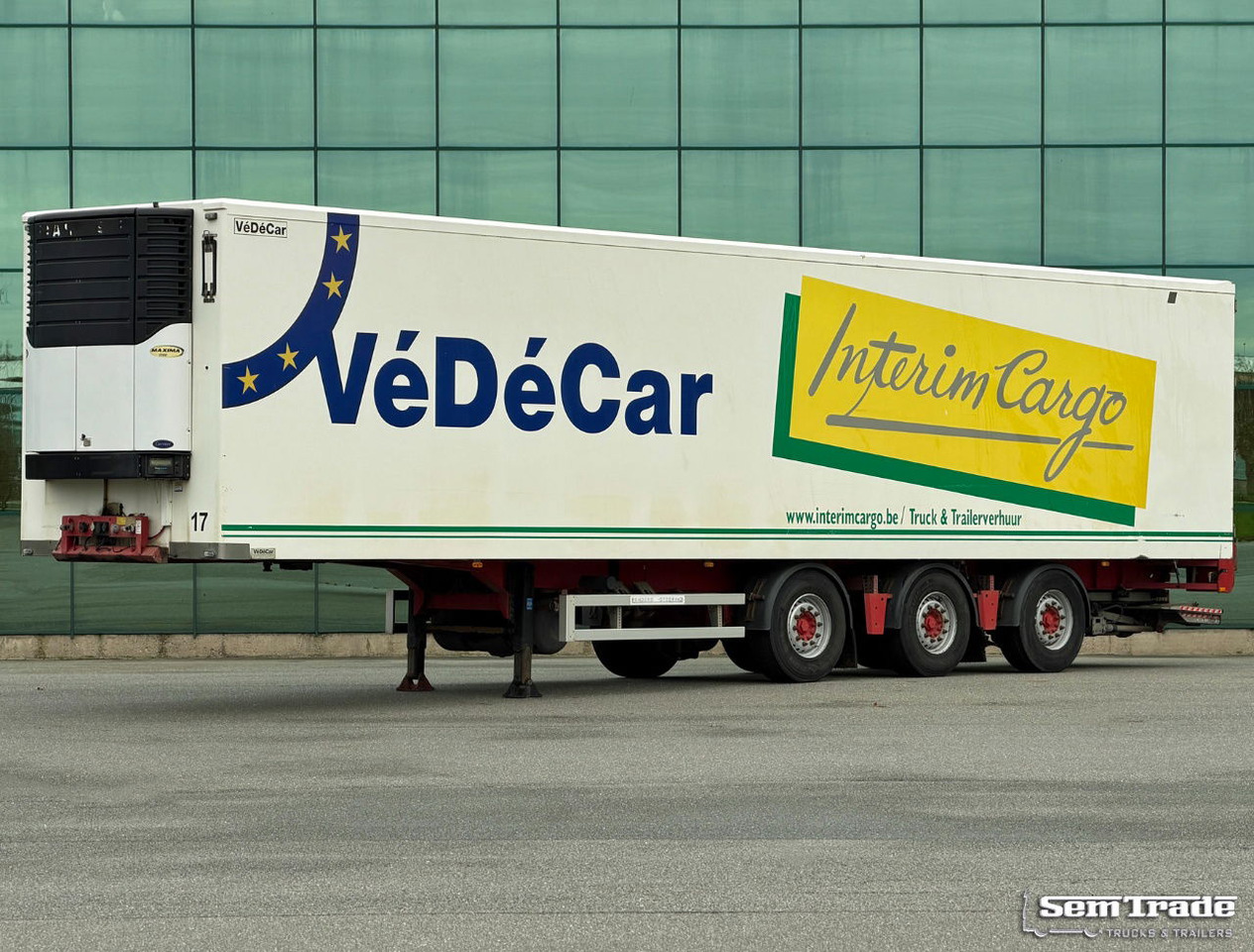 Renders VÉDÉCAR Carrier Maxima 1300 2X Steering Axle Tail Lift Belgium-Trailer - Semi-remorque frigorifique: photos 1 Renders VÉDÉCAR Carrier Maxima 1300 2X Steering Axle Tail Lift Belgium-Trailer - Semi-remorque frigorifique: photos 1