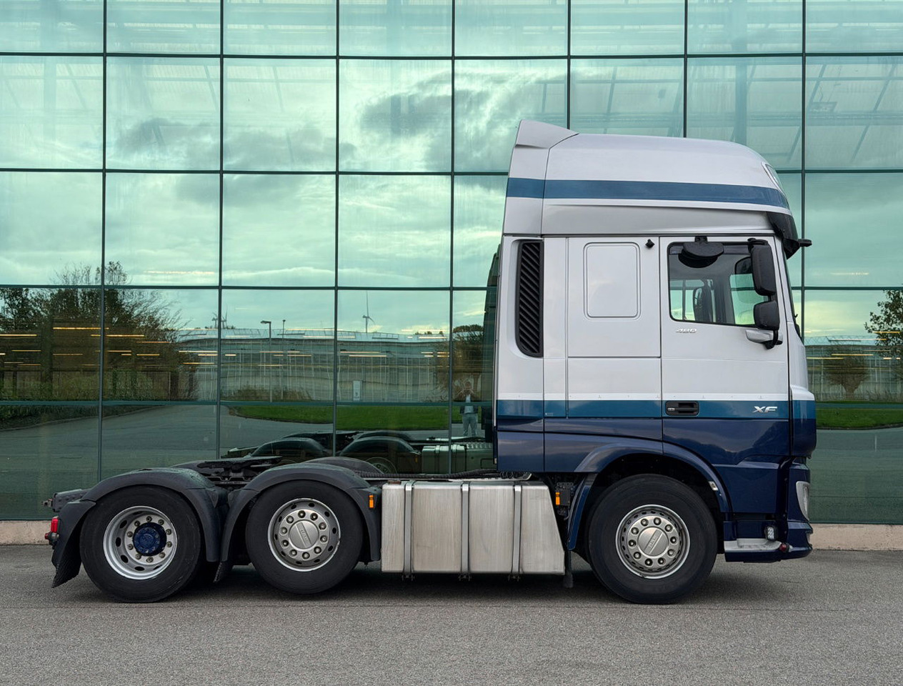 DAF XF 480 FTG SSC 6X2 PTO + Hydraulics TOP Condition NL Truck - Tracteur routier: photos 4 DAF XF 480 FTG SSC 6X2 PTO + Hydraulics TOP Condition NL Truck - Tracteur routier: photos 4