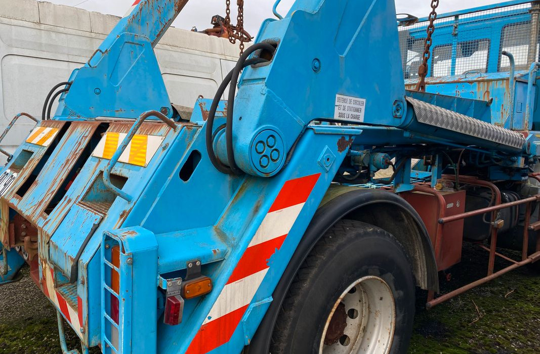 Camion Porte tourets Renault ,Iveco ,etc - Camion multibenne: photos 3 Camion Porte tourets Renault ,Iveco ,etc - Camion multibenne: photos 3