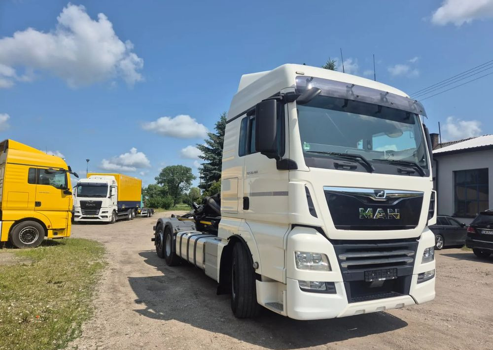 MAN TGX 26-460 Hakowiec oś skrętna - Camion ampliroll: photos 2 MAN TGX 26-460 Hakowiec oś skrętna - Camion ampliroll: photos 2