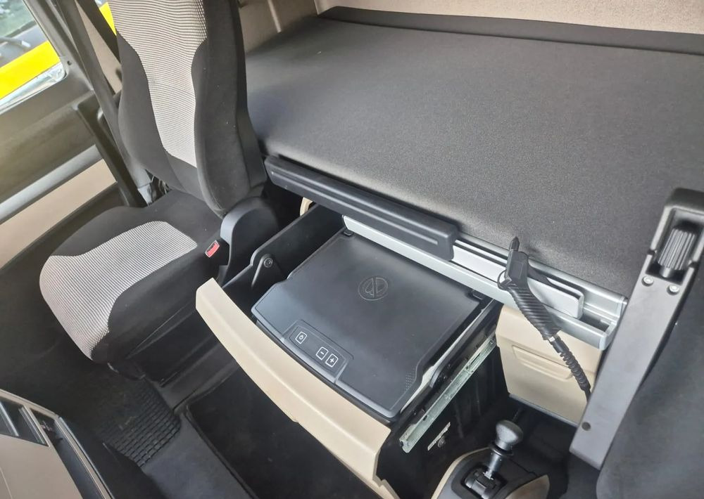 Camion ampliroll MAN TGX 26-460 Hakowiec oś skrętna: photos 17 Camion ampliroll MAN TGX 26-460 Hakowiec oś skrętna: photos 17