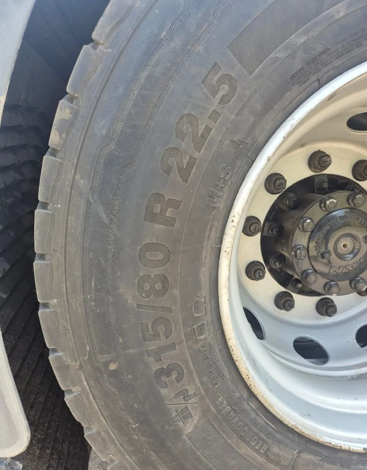 Camion ampliroll MAN TGX 26-460 Hakowiec oś skrętna: photos 19 Camion ampliroll MAN TGX 26-460 Hakowiec oś skrętna: photos 19