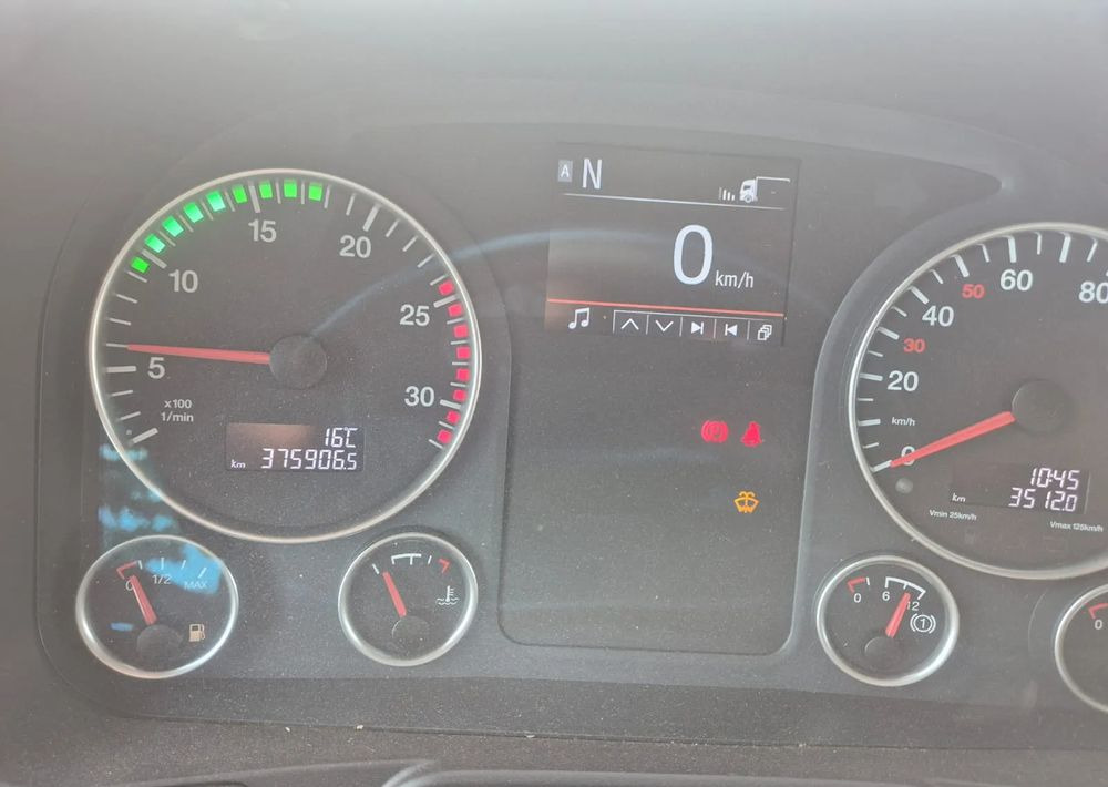 Camion ampliroll MAN TGX 26-460 Hakowiec oś skrętna: photos 16 Camion ampliroll MAN TGX 26-460 Hakowiec oś skrętna: photos 16