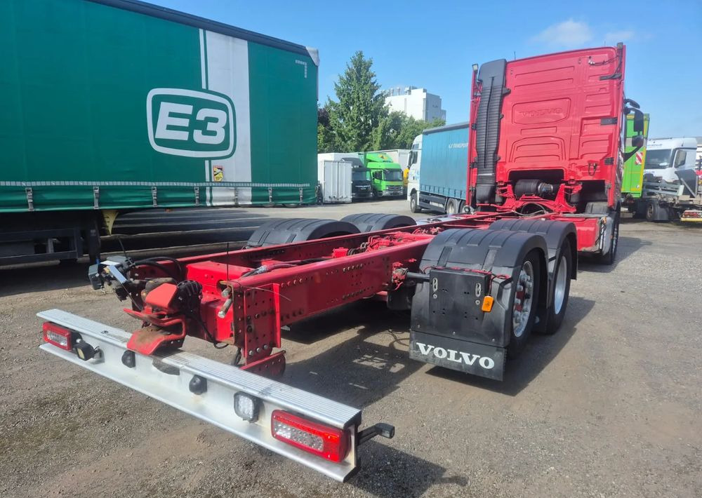 Volvo FH 540 oś skrętna Euro 6 - Châssis cabine: photos 4 Volvo FH 540 oś skrętna Euro 6 - Châssis cabine: photos 4