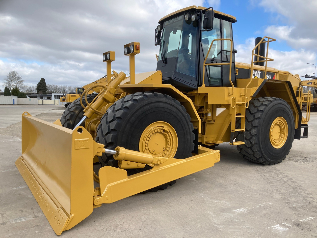 CATERPILLAR 824H - Bulldozer: photos 3 CATERPILLAR 824H - Bulldozer: photos 3