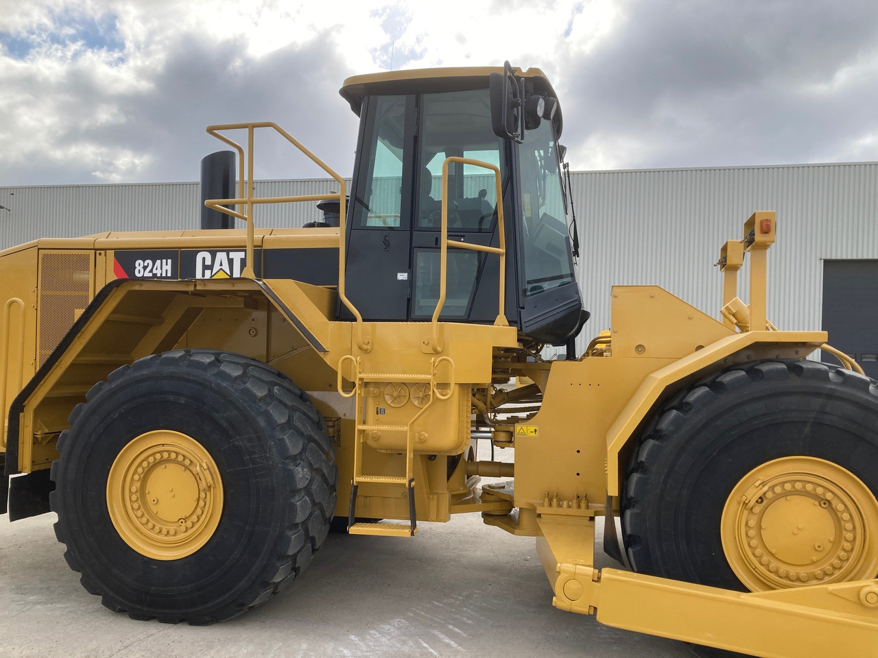 CATERPILLAR 824H - Bulldozer: photos 5 CATERPILLAR 824H - Bulldozer: photos 5